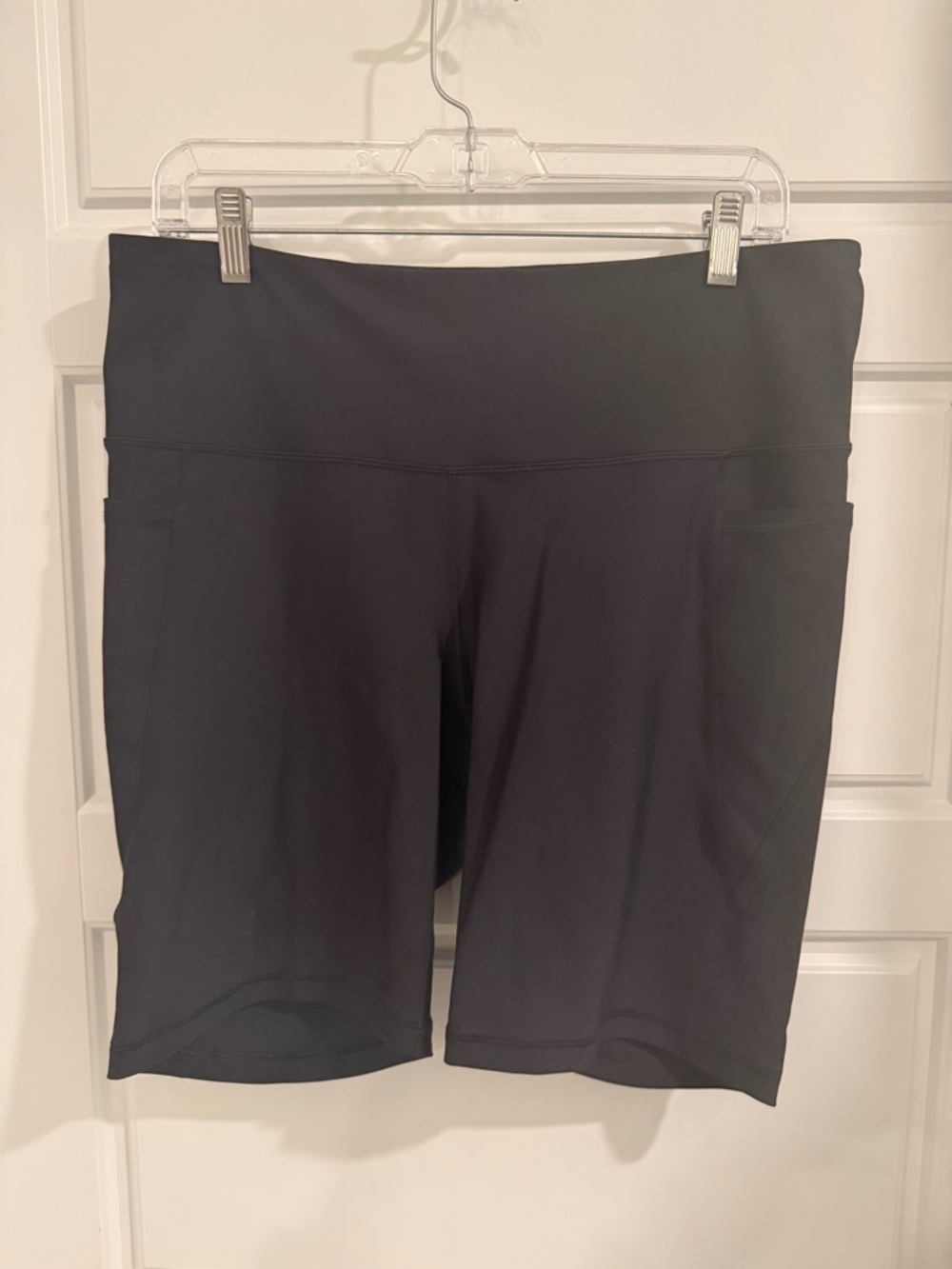 Old Navy Black High-Rise Bike Shorts with Side Pockets XL